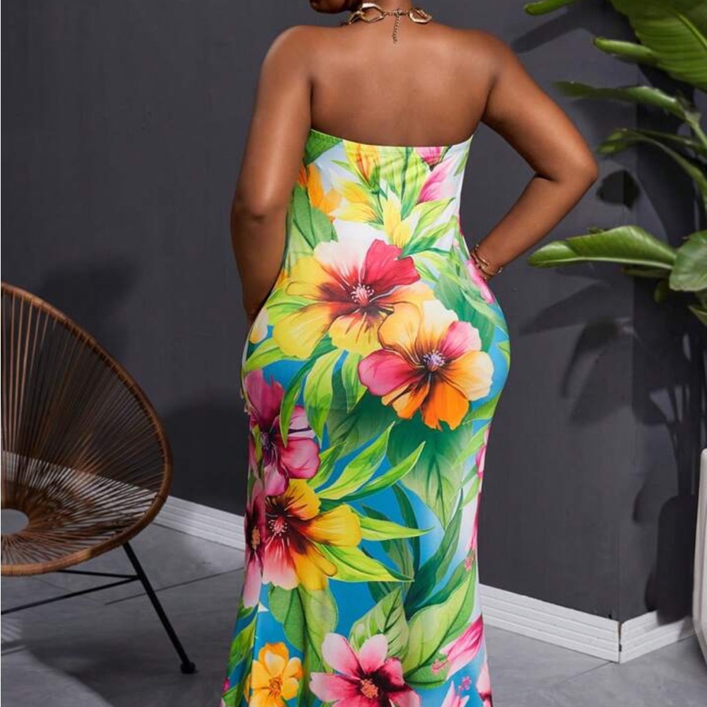SHEIN Tropical Floral Strapless Maxi Dress in Multicolor - Picture 2 of 3